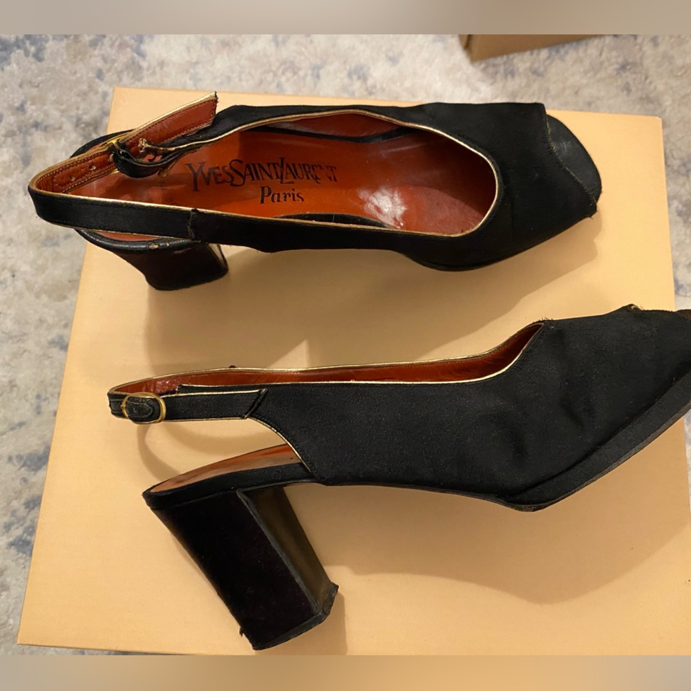 Rare 1960’s Vintage Yves Saint Laurent Pumps